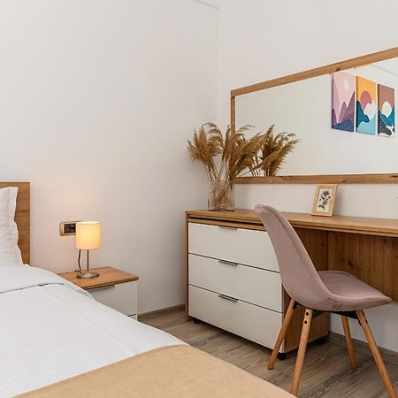 Isaran 2D4E Apartment Braşov Exteriör bild