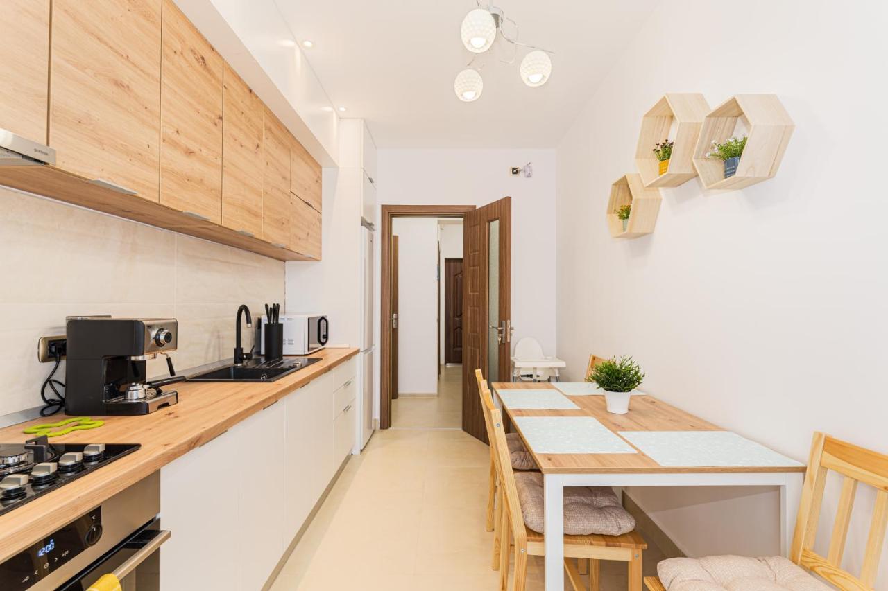 Isaran 2D4E Apartment Braşov Exteriör bild