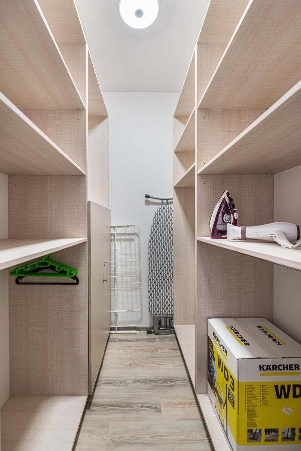 Isaran 2D4E Apartment Braşov Exteriör bild