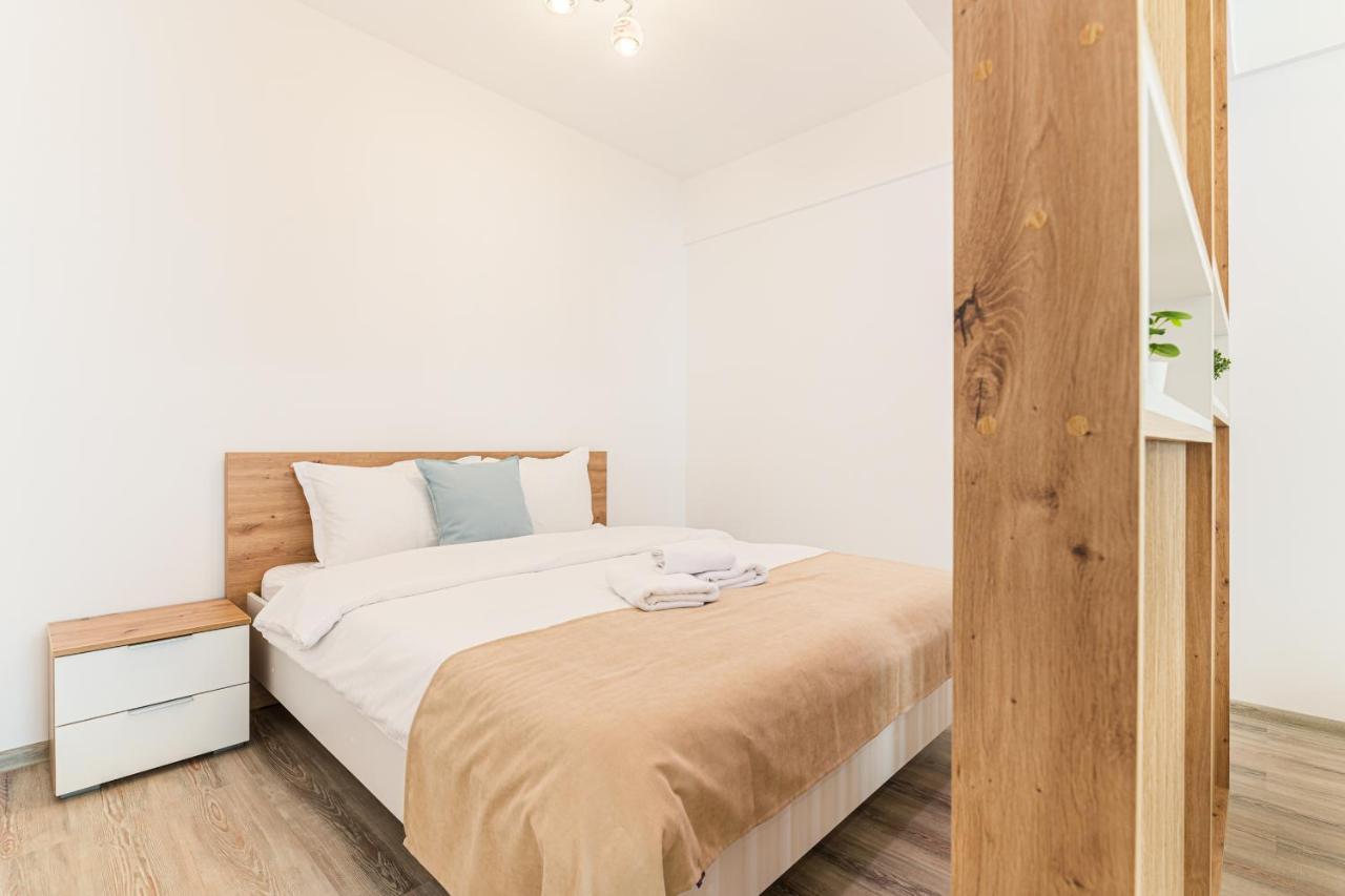 Isaran 2D4E Apartment Braşov Exteriör bild