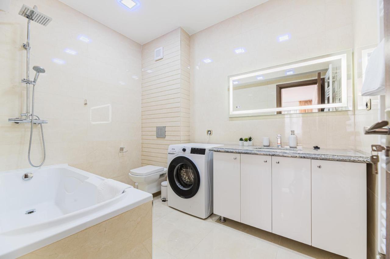 Isaran 2D4E Apartment Braşov Exteriör bild