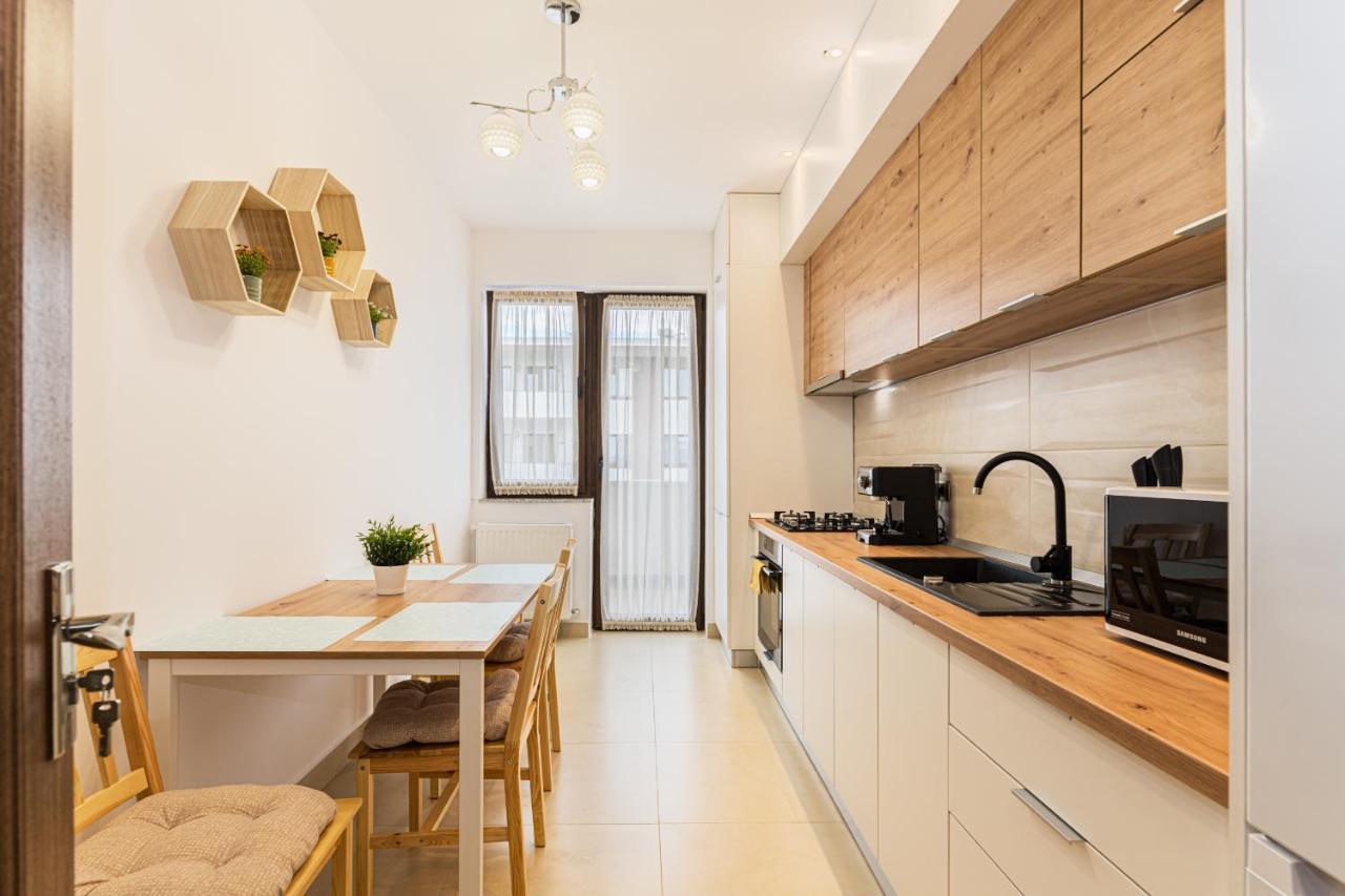 Isaran 2D4E Apartment Braşov Exteriör bild